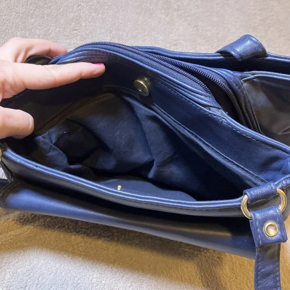Collection‎ Shoulder Hand Bag Blue Vinyl Purse Gold Hardware Multi Large Pockets